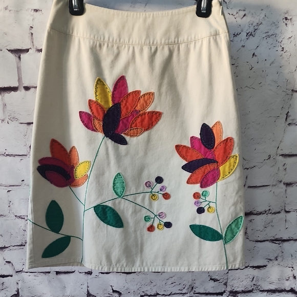 Boden Floral Applique Embroidered Cream A Line Twill Skirt Retro Womens Size 4 - Picture 3 of 9